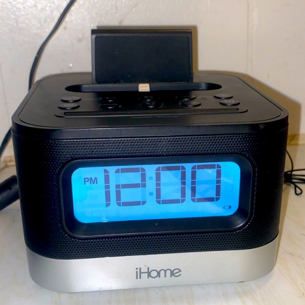 iHome Dual-Tone Black and Silver Clock Radio